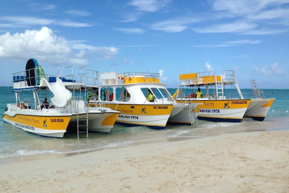 a small boat in a body of water
