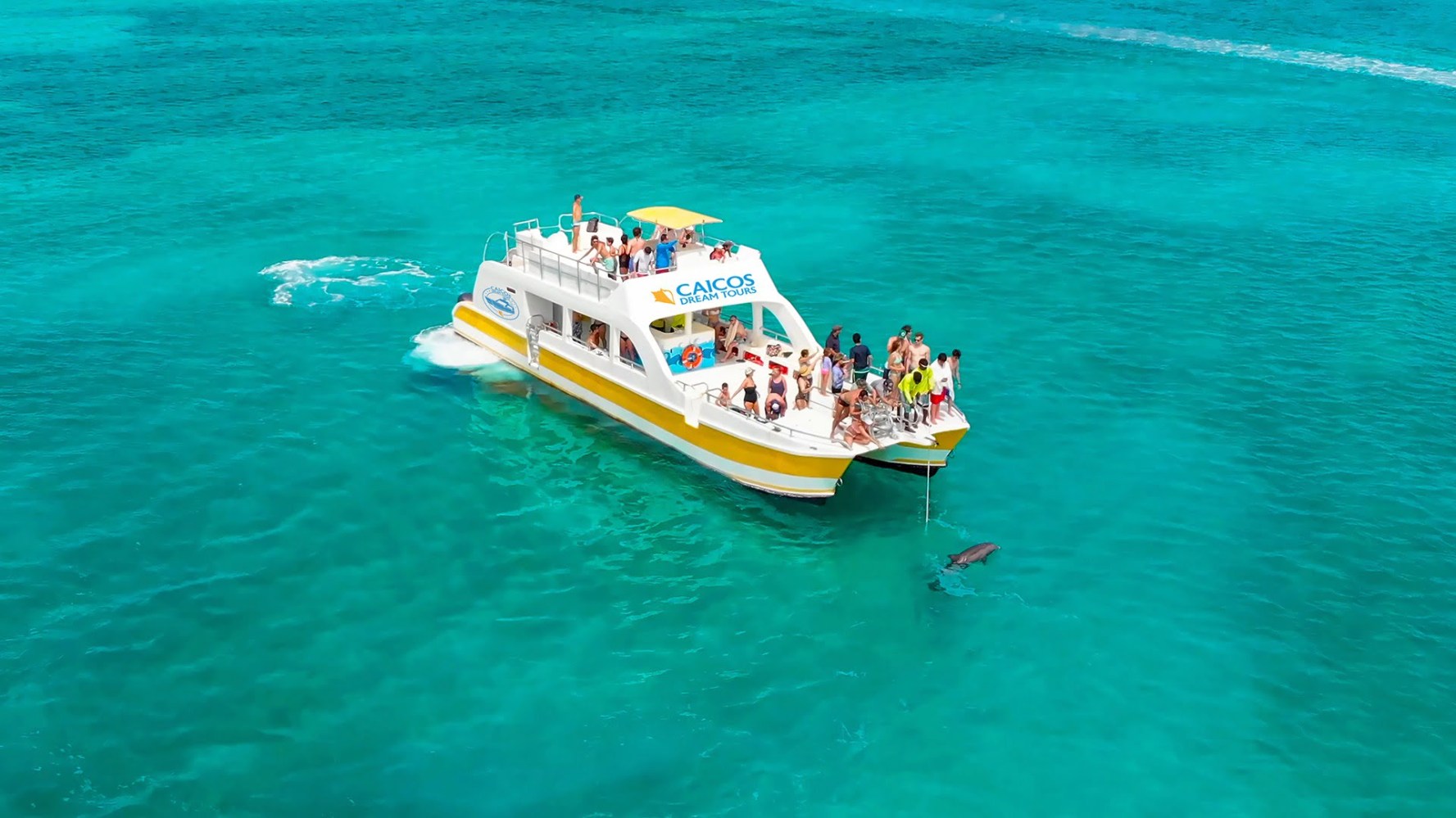 a small boat in a body of water